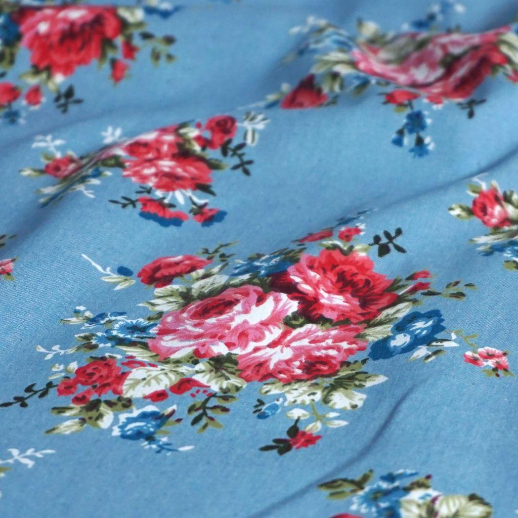 Baumwollstoff Motivdruck Blumenbouquet auf Jeans
